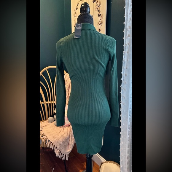 Hollister dress - Picture 2 of 3